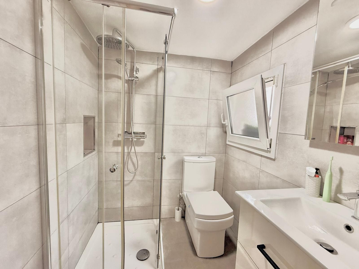 Se vende Pareada de 3 dormitorios en Costa Del Sol, Málaga, España