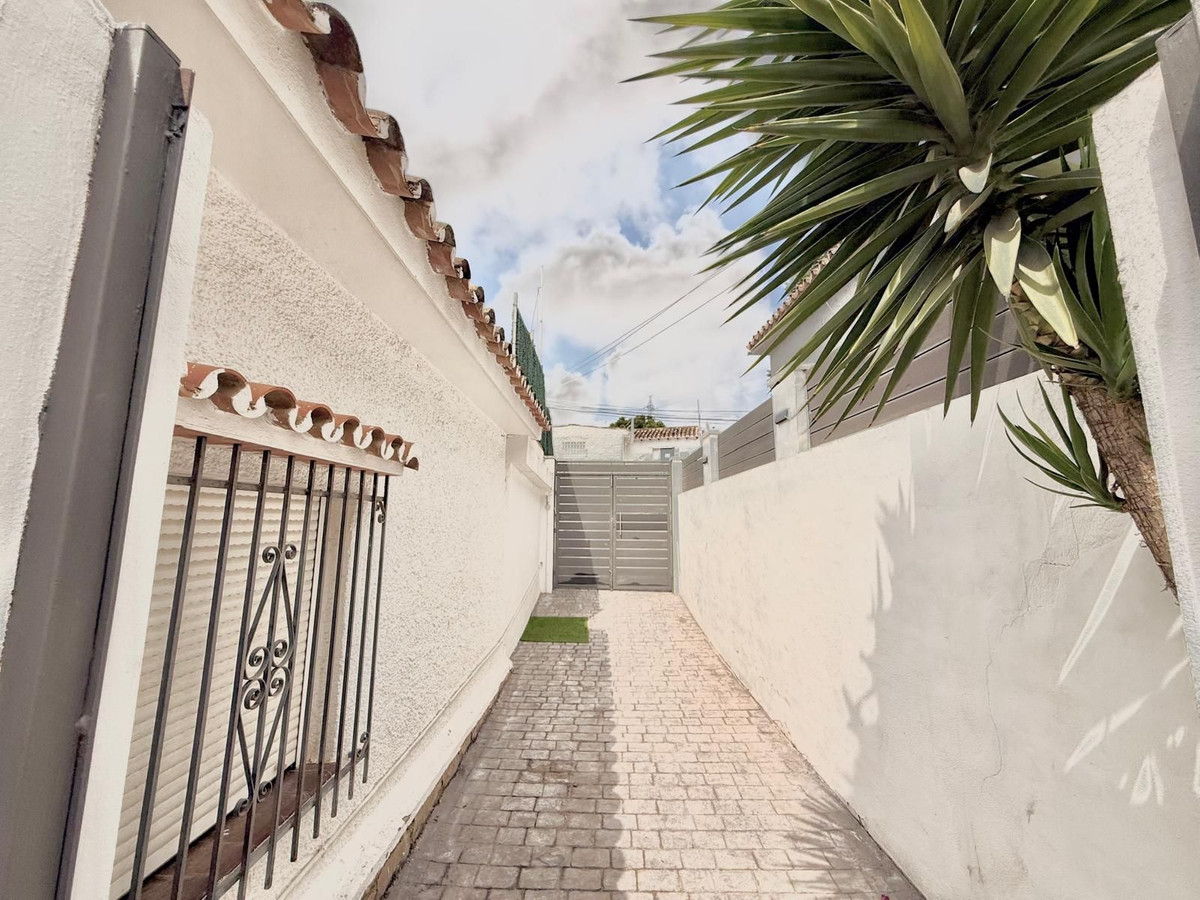 Se vende Pareada de 3 dormitorios en Costa Del Sol, Málaga, España