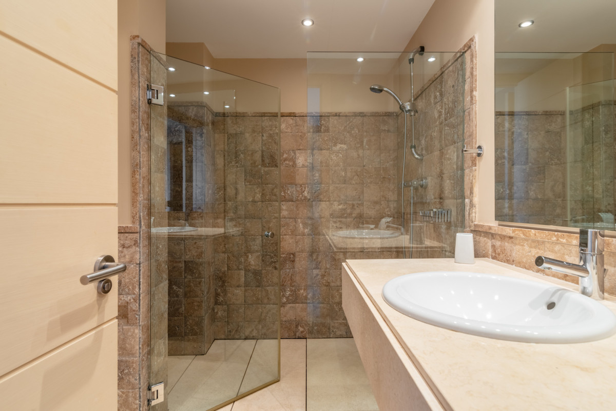 2 Bed Apartment for sale in Los Flamingos Costa Del Sol, Málaga, Spain