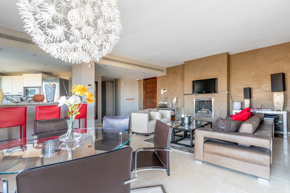 2 Bed Apartment for sale in Los Flamingos Costa Del Sol, Málaga, Spain
