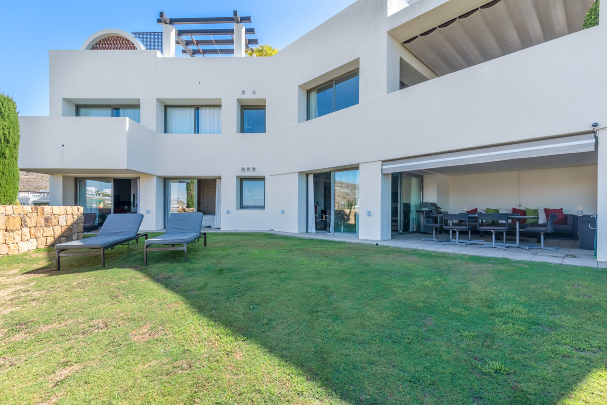 2 Bed Apartment for sale in Los Flamingos Costa Del Sol, Málaga, Spain
