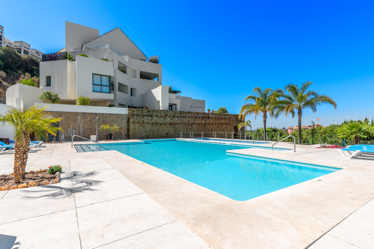 2 Bed Apartment for sale in Los Flamingos Costa Del Sol, Málaga, Spain