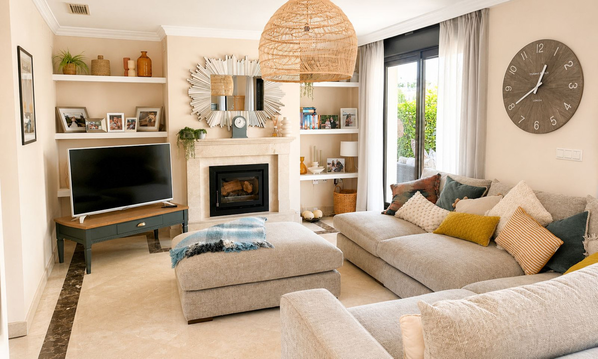 3 Bed Townhouse for sale in Estepona Costa Del Sol, Málaga, Spain