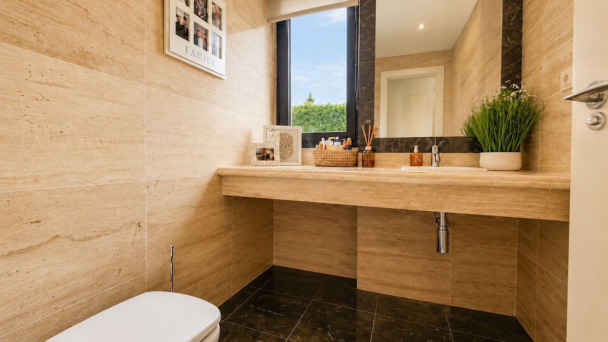 3 Bed Townhouse for sale in Estepona Costa Del Sol, Málaga, Spain