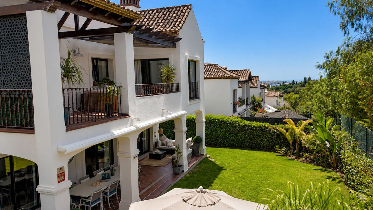 3 Bed Townhouse for sale in Estepona Costa Del Sol, Málaga, Spain