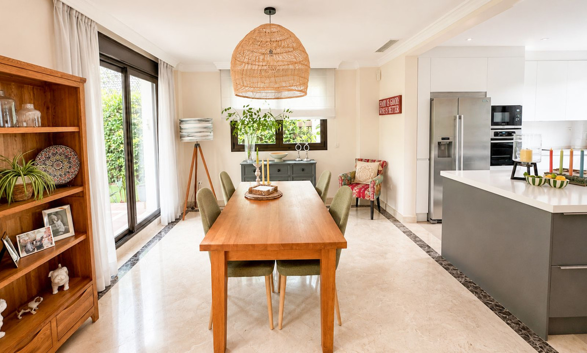 3 Bed Townhouse for sale in Estepona Costa Del Sol, Málaga, Spain