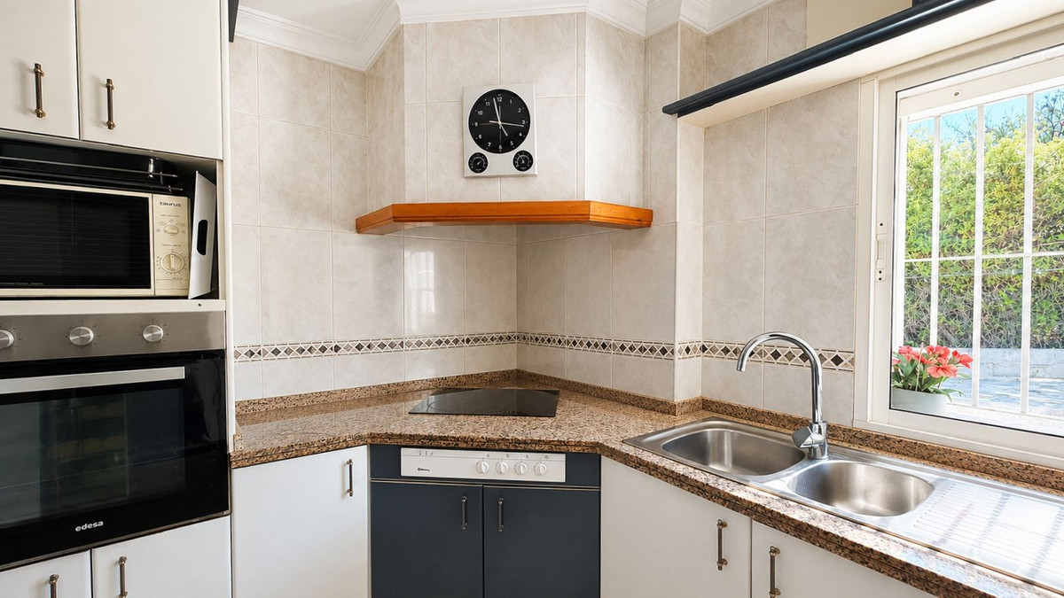 Se vende Villa - Chalet de 3 dormitorios en Costa Del Sol, Málaga, España