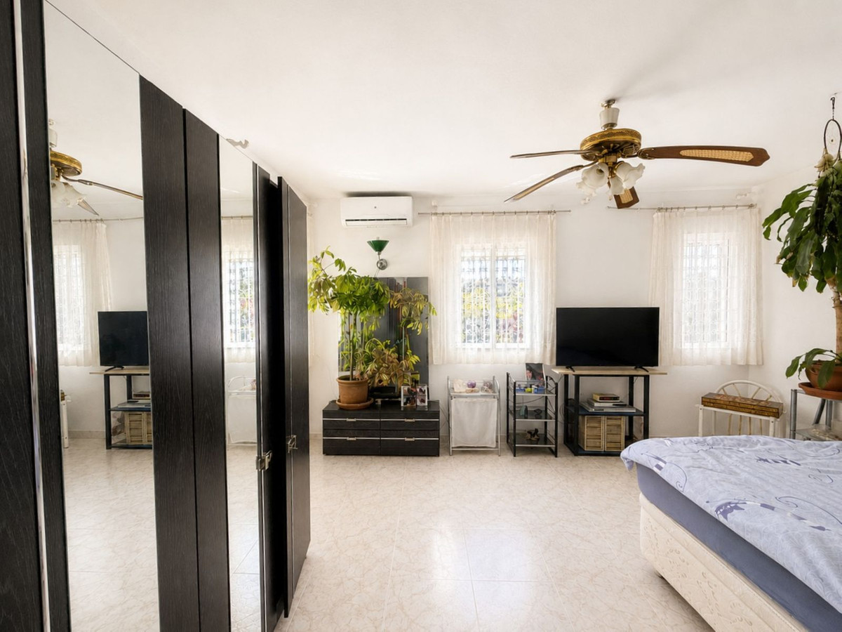 Se vende Villa - Chalet de 3 dormitorios en Costa Del Sol, Málaga, España