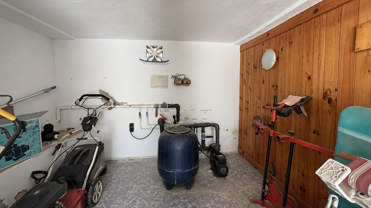Se vende Villa - Chalet de 3 dormitorios en Costa Del Sol, Málaga, España