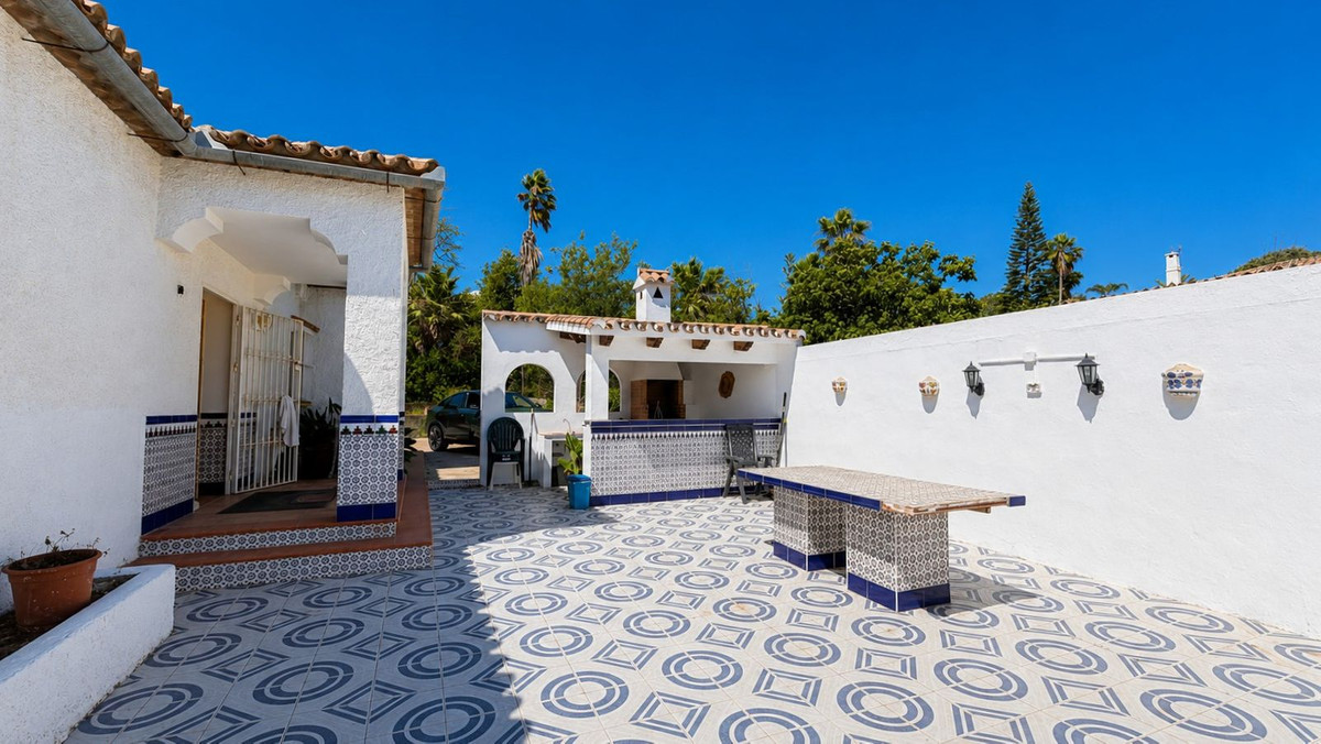 Se vende Villa - Chalet de 3 dormitorios en Costa Del Sol, Málaga, España