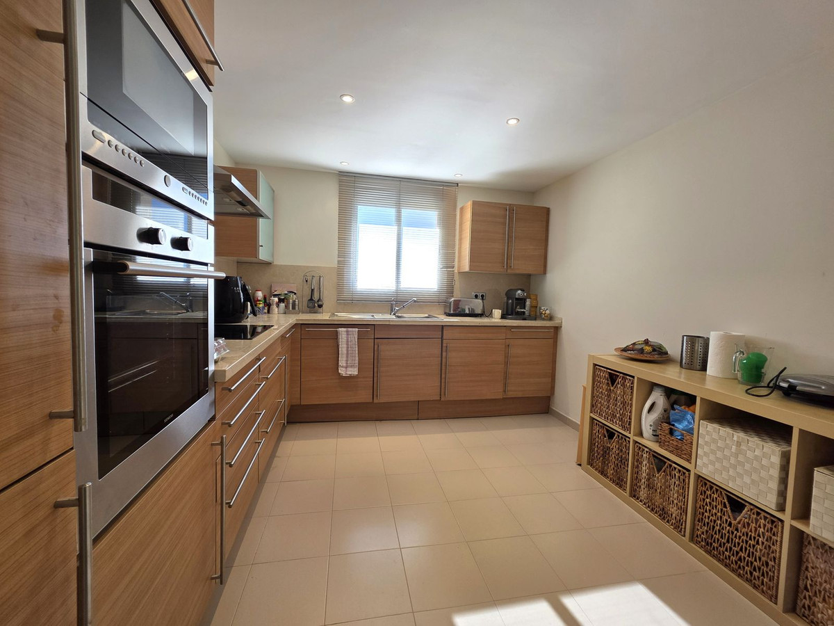 2 Bed Apartment for sale in Atalaya Costa Del Sol, Málaga, Spain