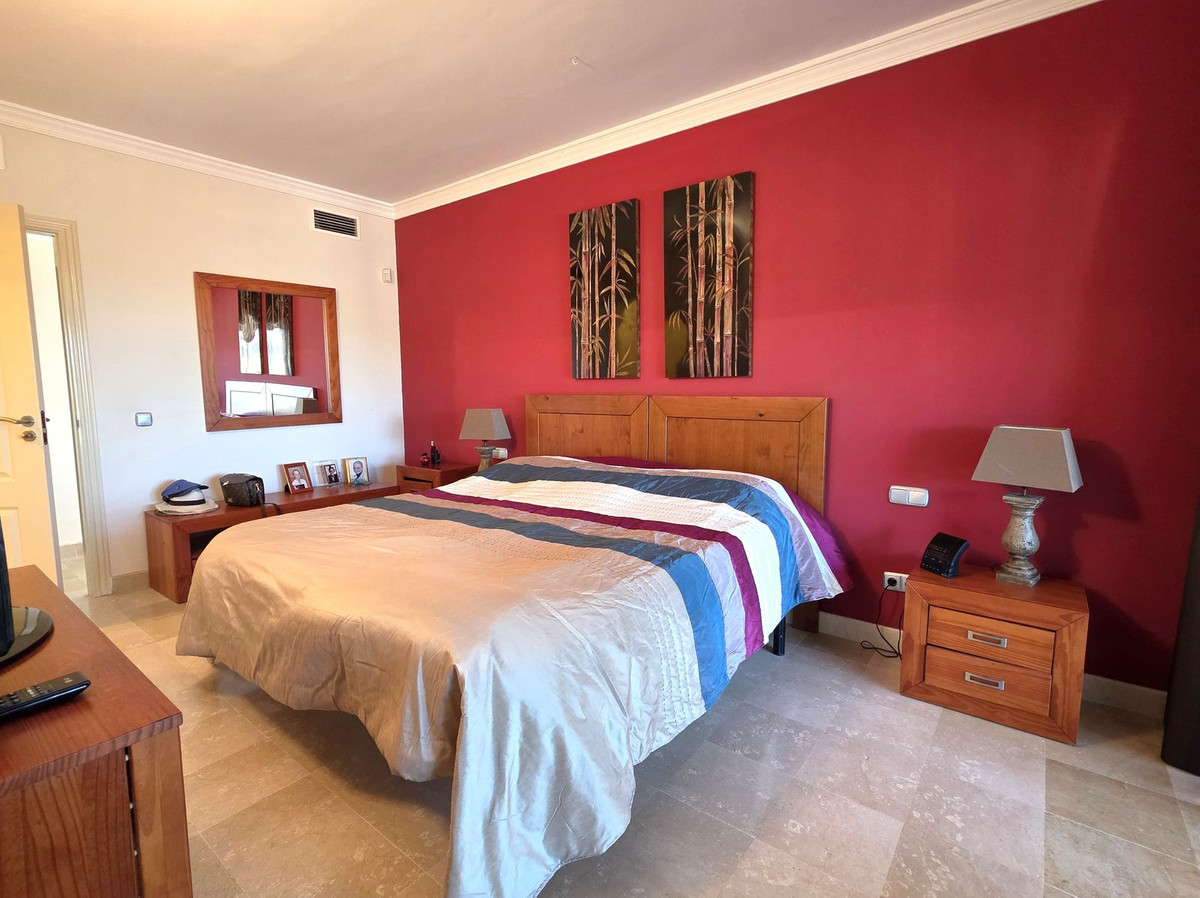 2 Bed Apartment for sale in Atalaya Costa Del Sol, Málaga, Spain