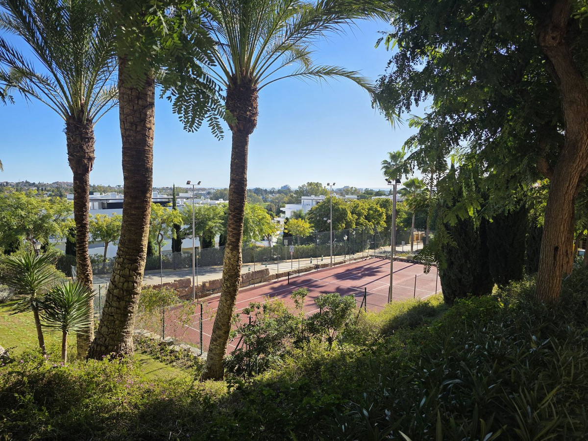 2 Bed Apartment for sale in Atalaya Costa Del Sol, Málaga, Spain
