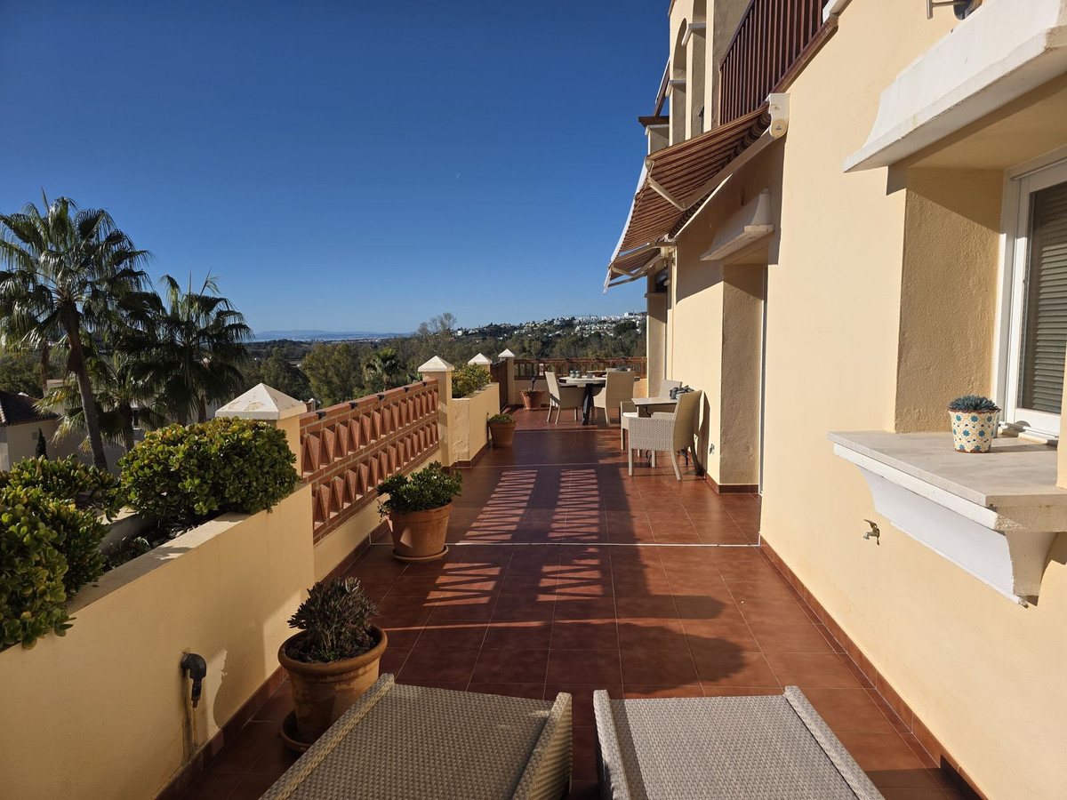 2 Bed Apartment for sale in Atalaya Costa Del Sol, Málaga, Spain