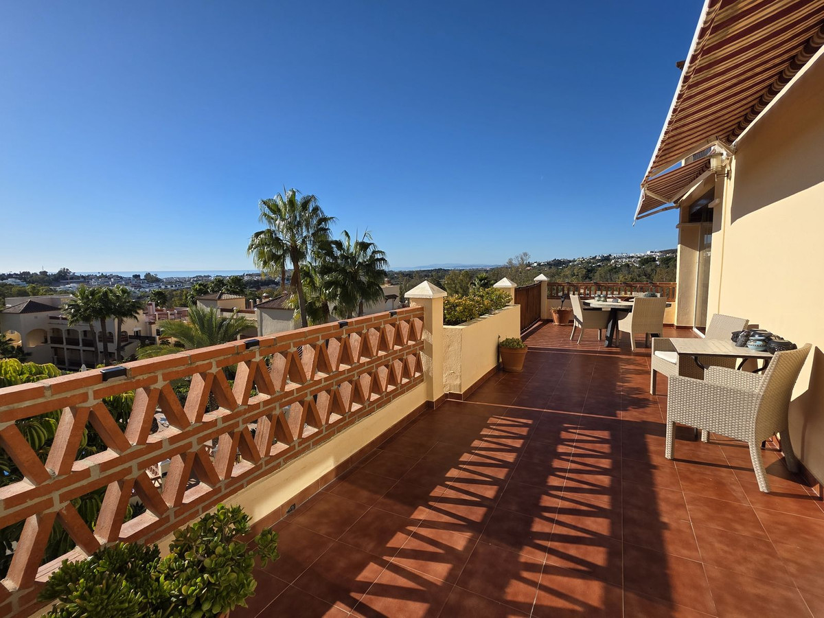 2 Bed Apartment for sale in Atalaya Costa Del Sol, Málaga, Spain