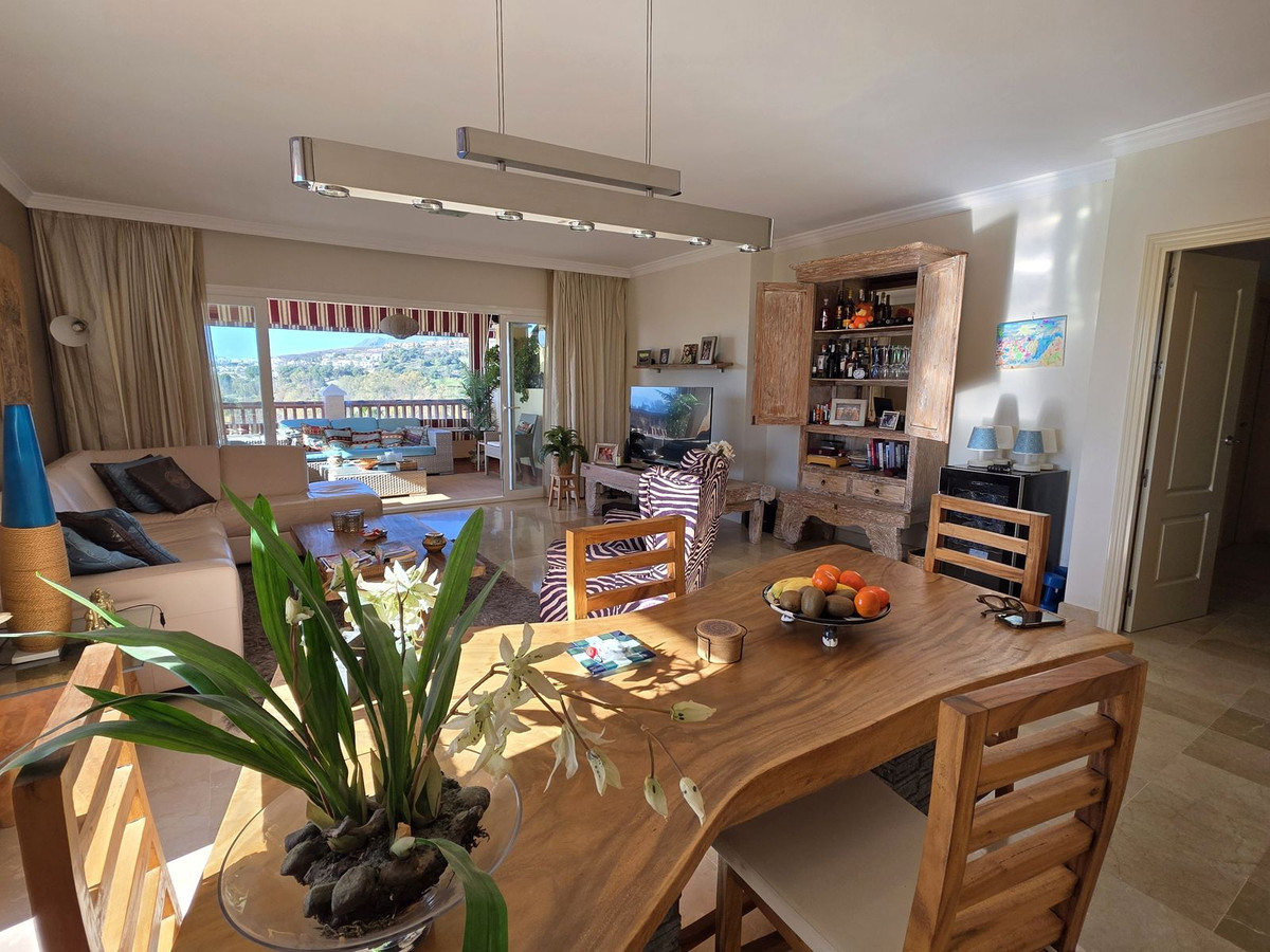 2 Bed Apartment for sale in Atalaya Costa Del Sol, Málaga, Spain