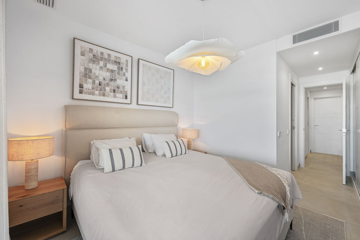2 Bed Apartment for sale in Fuengirola Costa Del Sol, Málaga, Spain