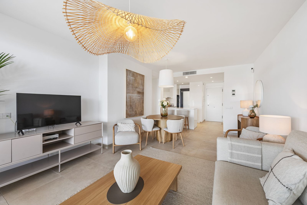 2 Bed Apartment for sale in Fuengirola Costa Del Sol, Málaga, Spain