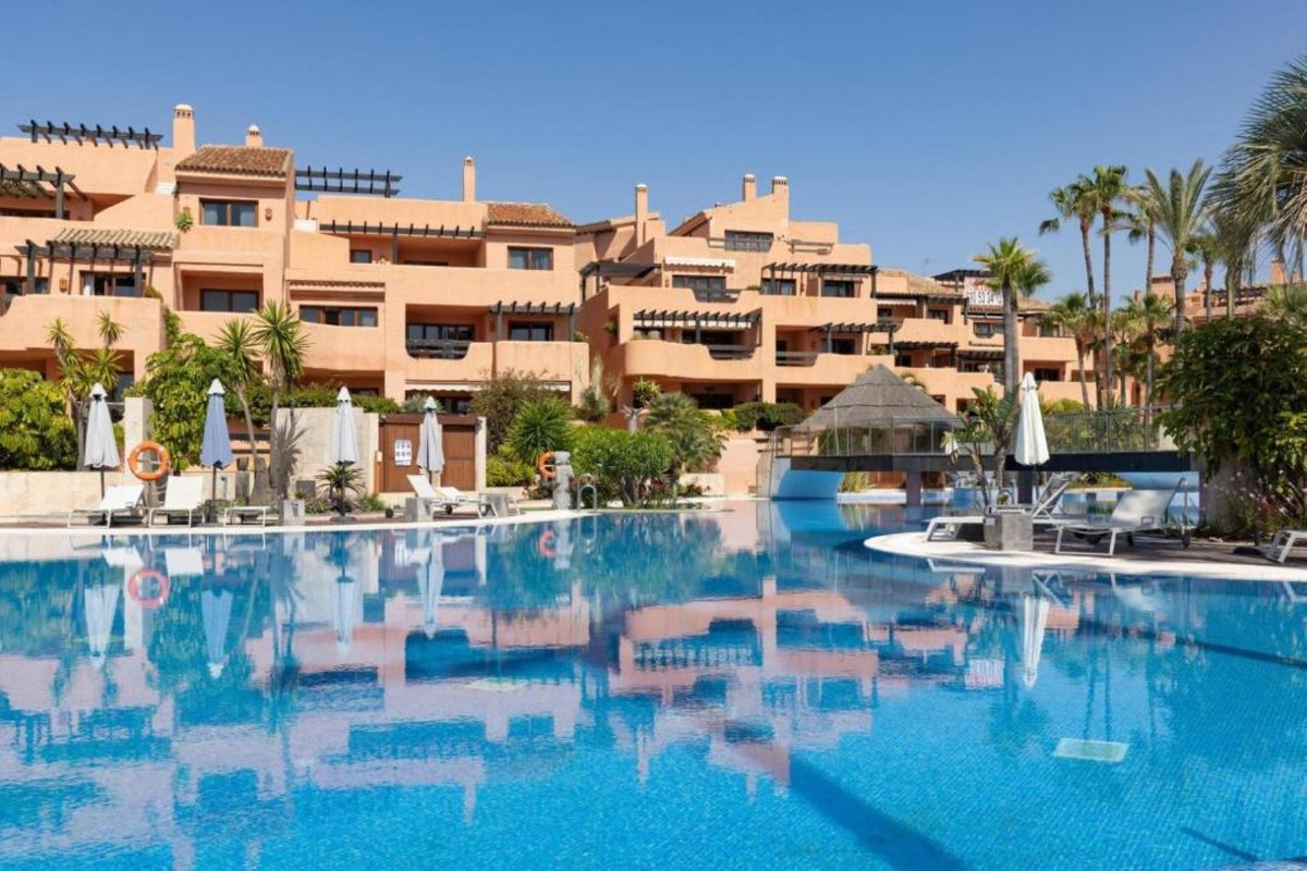 2 Bed Apartment for sale in New Golden Mile Costa Del Sol, Málaga, Spain