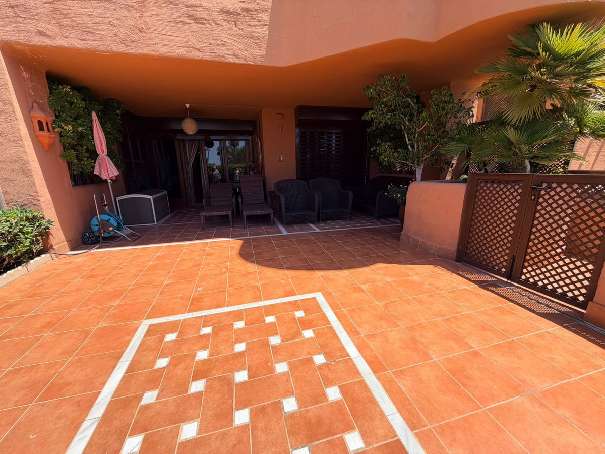 2 Bed Apartment for sale in New Golden Mile Costa Del Sol, Málaga, Spain