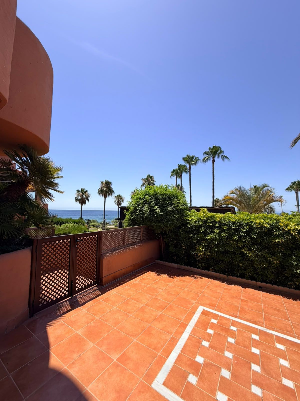2 Bed Apartment for sale in New Golden Mile Costa Del Sol, Málaga, Spain