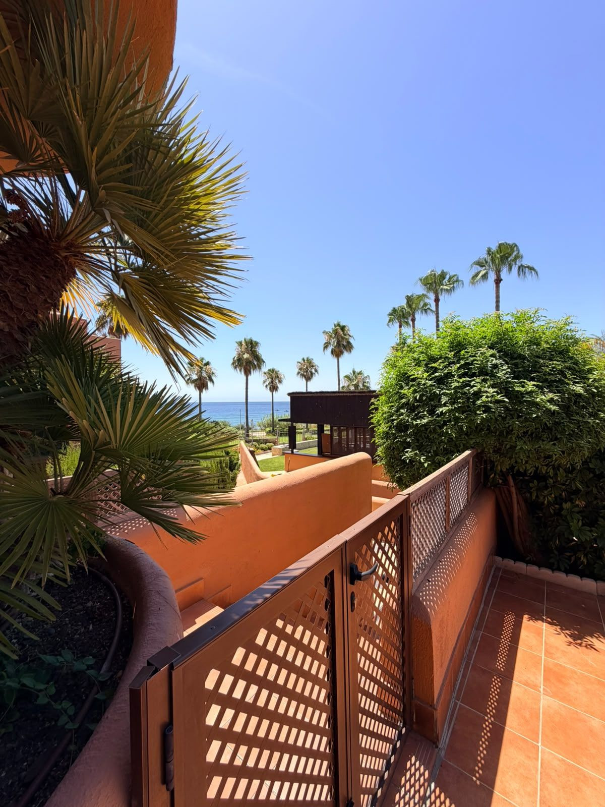 2 Bed Apartment for sale in New Golden Mile Costa Del Sol, Málaga, Spain