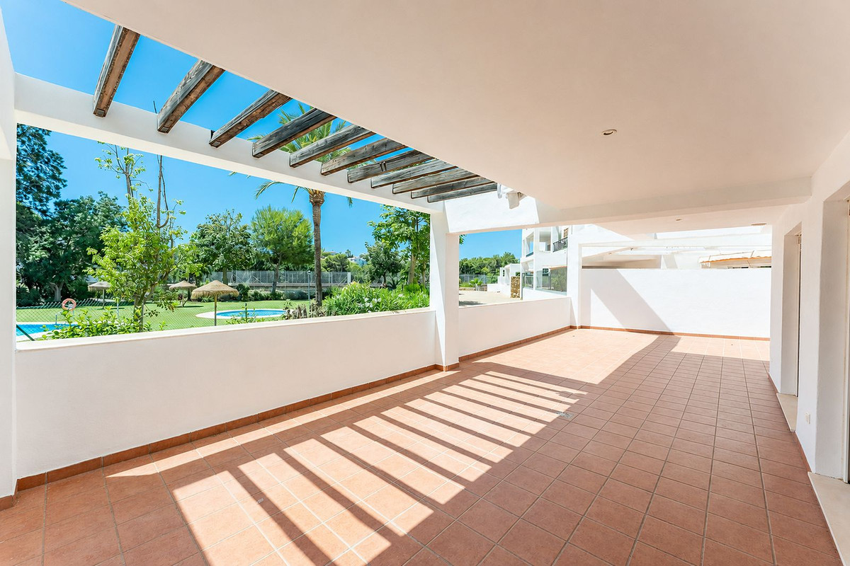 2 Bed Apartment for sale in Torrequebrada Costa Del Sol, Málaga, Spain