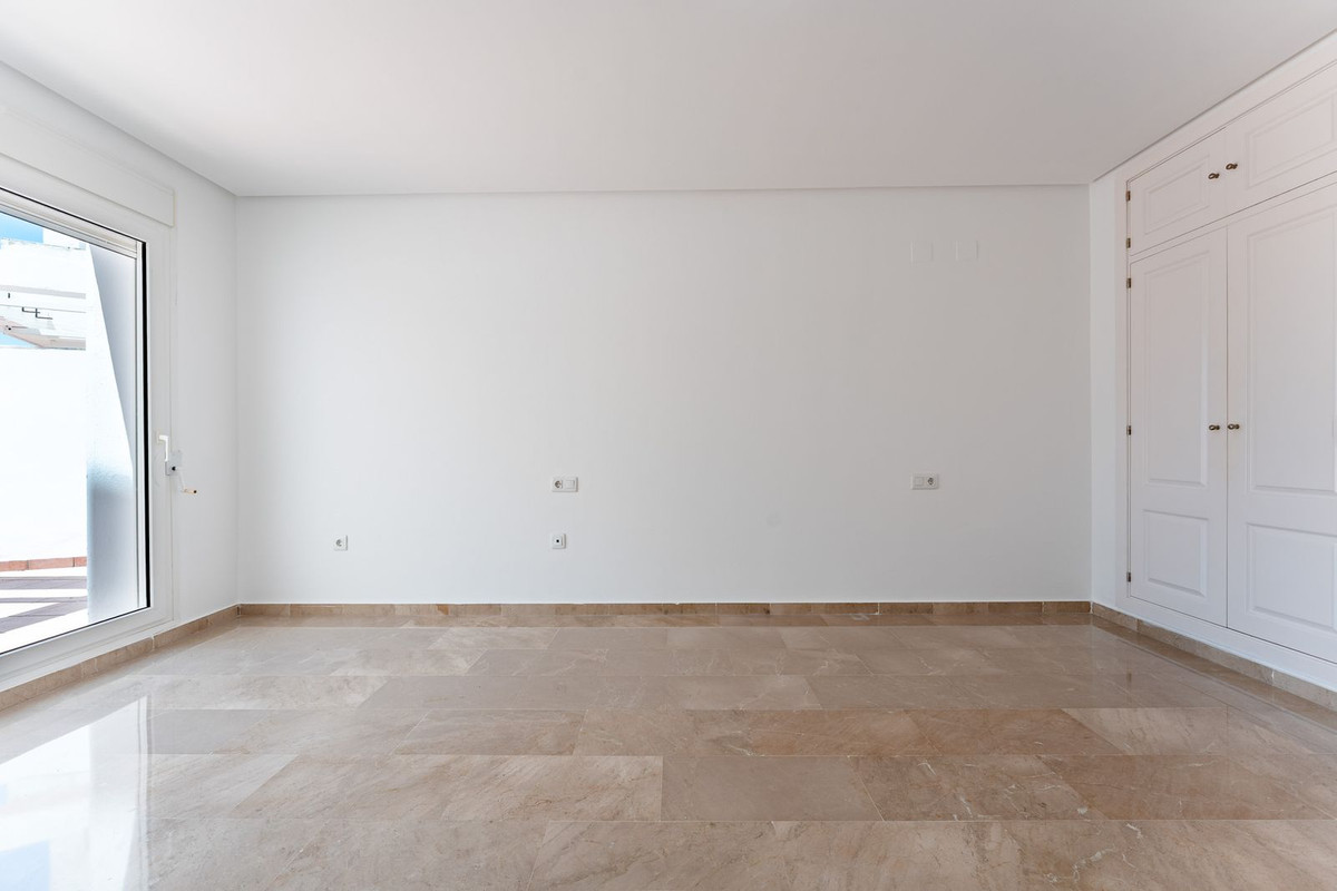 2 Bed Apartment for sale in Torrequebrada Costa Del Sol, Málaga, Spain