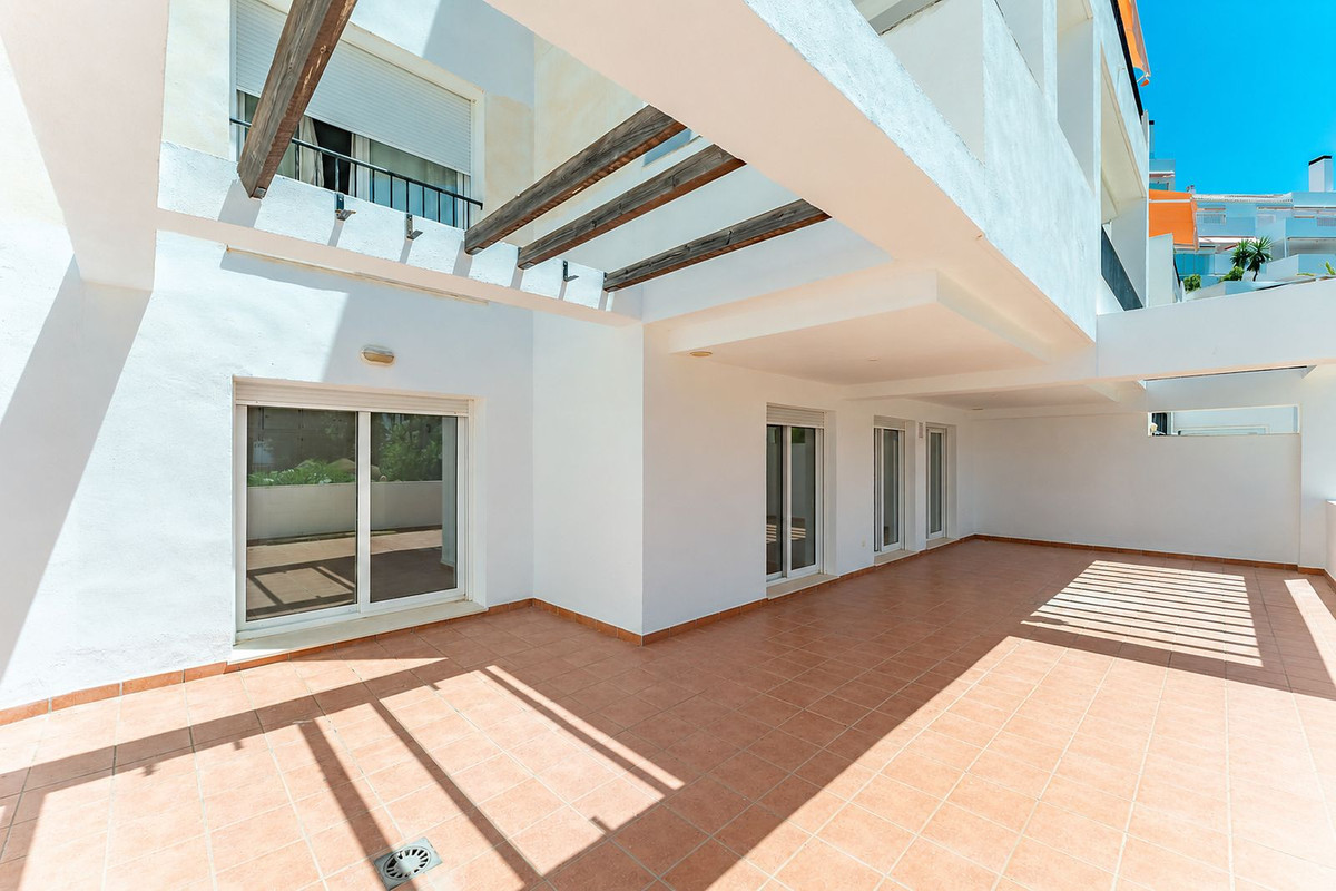 2 Bed Apartment for sale in Torrequebrada Costa Del Sol, Málaga, Spain