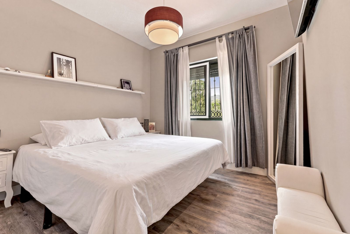 3 Bed Apartment for sale in Elviria Costa Del Sol, Málaga, Spain