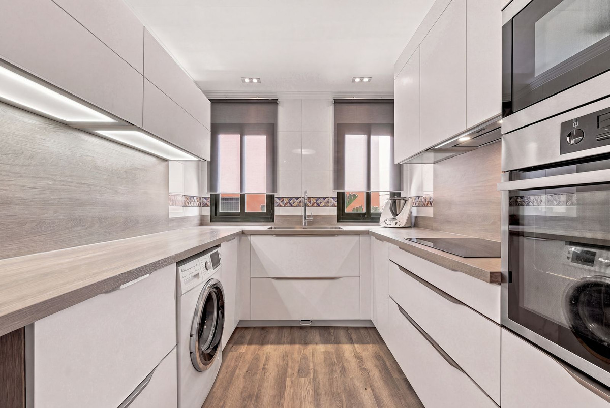3 Bed Apartment for sale in Elviria Costa Del Sol, Málaga, Spain