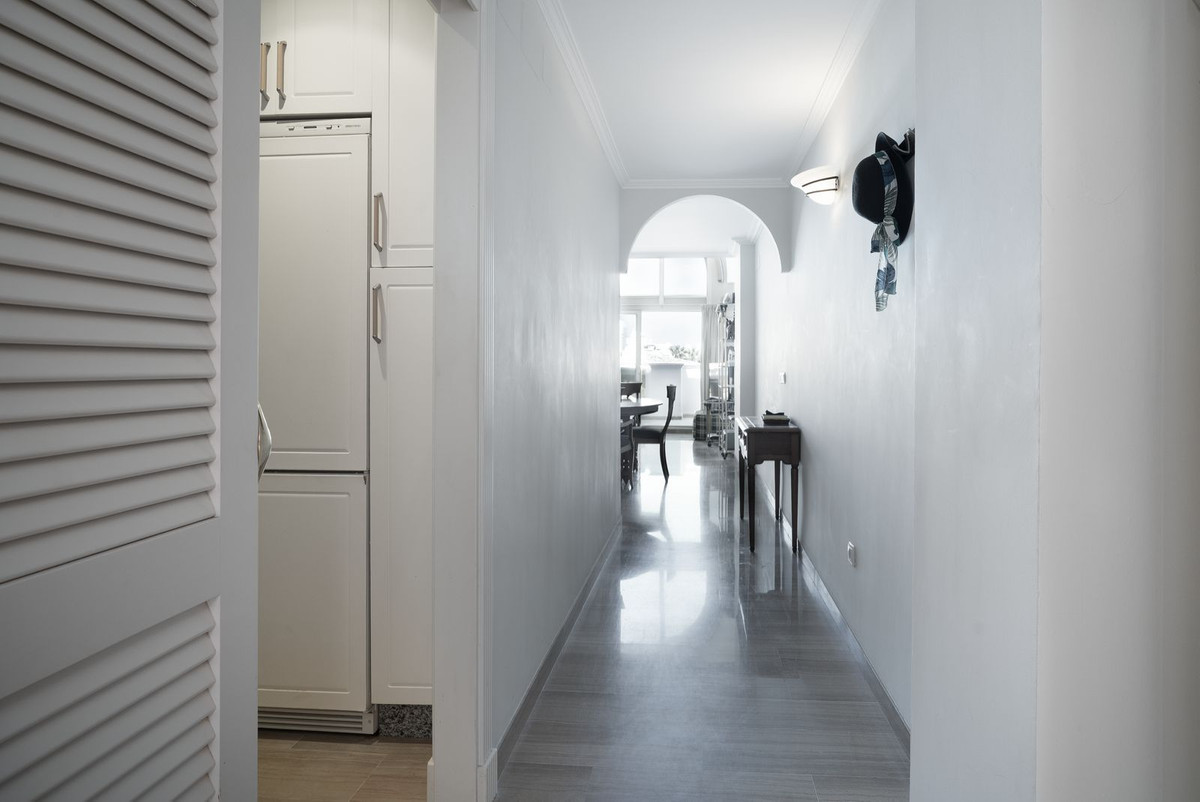 3 Bed Apartment for sale in Benalmadena Costa Costa Del Sol, Málaga, Spain