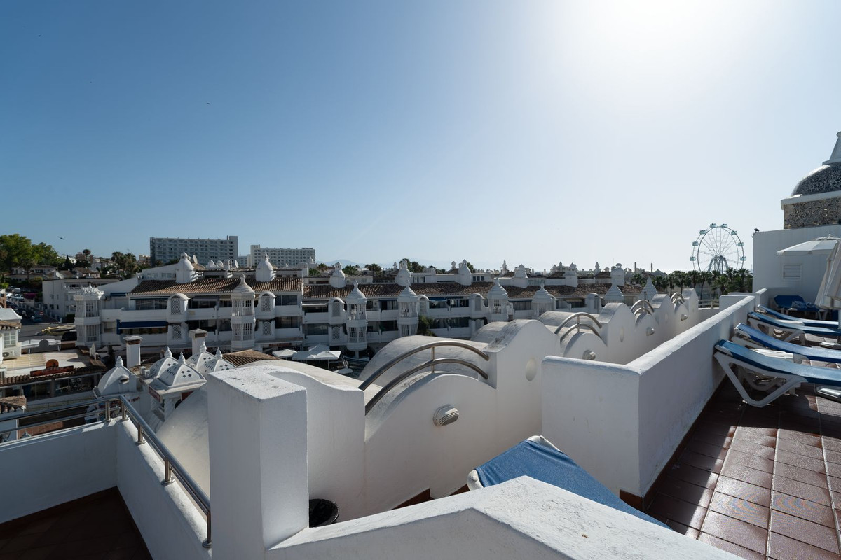 3 Bed Apartment for sale in Benalmadena Costa Costa Del Sol, Málaga, Spain