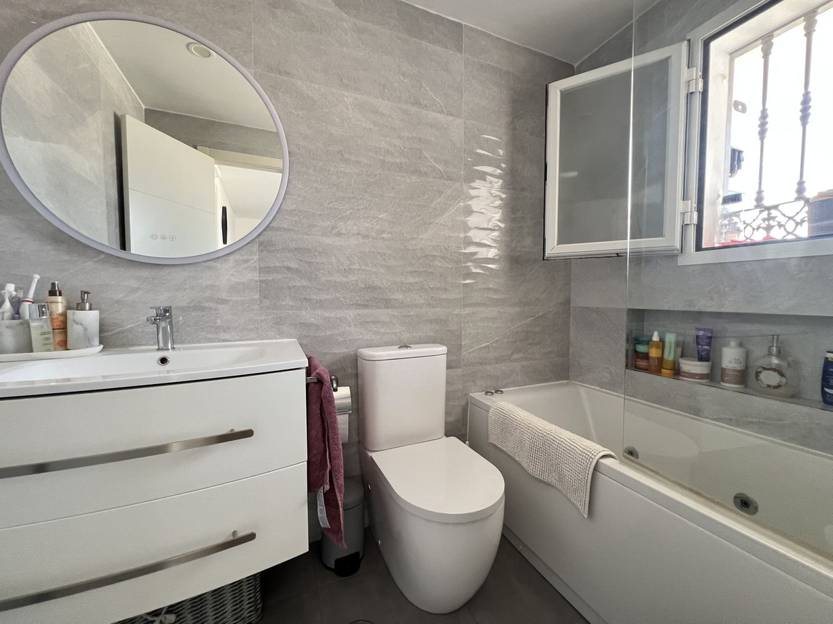 4 Bed Townhouse for sale in Cártama Costa Del Sol, Málaga, Spain