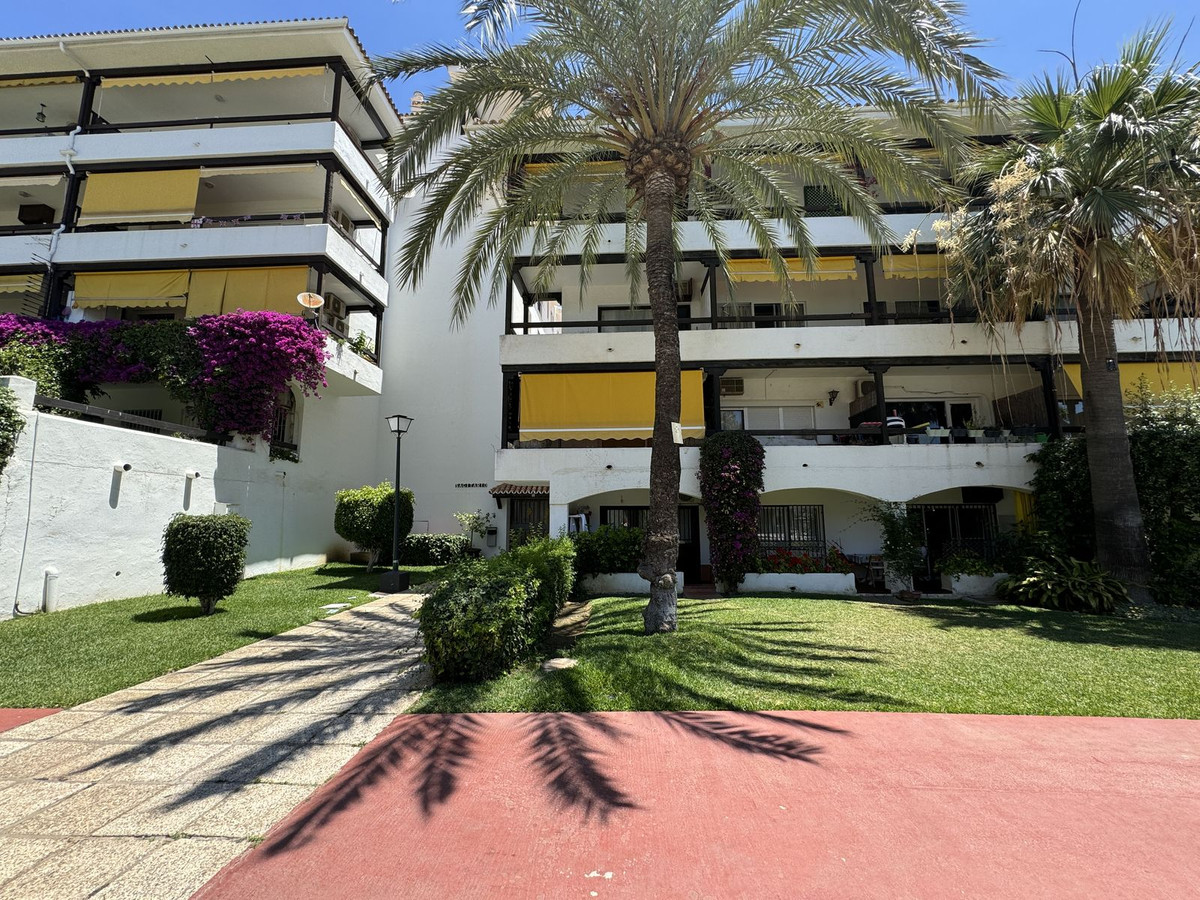 2 Bed Apartment for sale in Marbella Costa Del Sol, Málaga, Spain