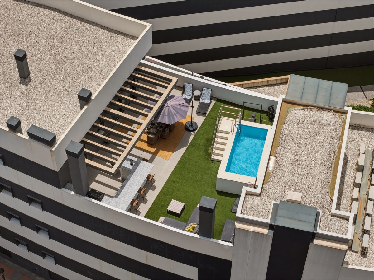 4 Bed Apartment for sale in Estepona Costa Del Sol, Málaga, Spain
