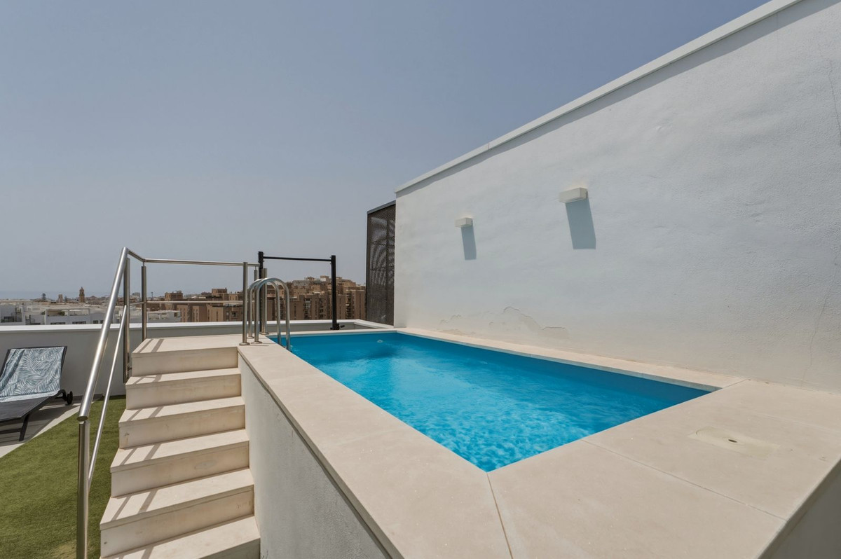 4 Bed Apartment for sale in Estepona Costa Del Sol, Málaga, Spain