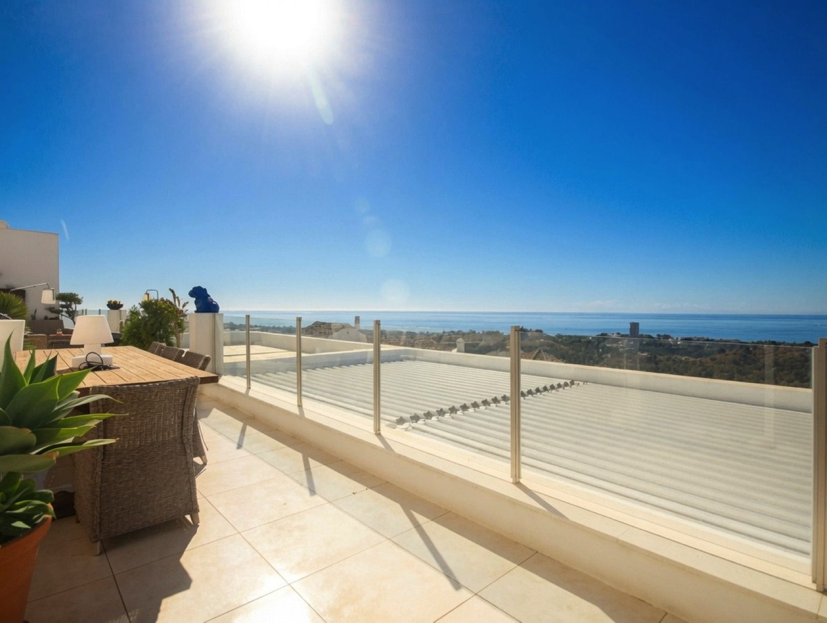 3 Bed Apartment for sale in Altos De Los Monteros Costa Del Sol, Málaga, Spain