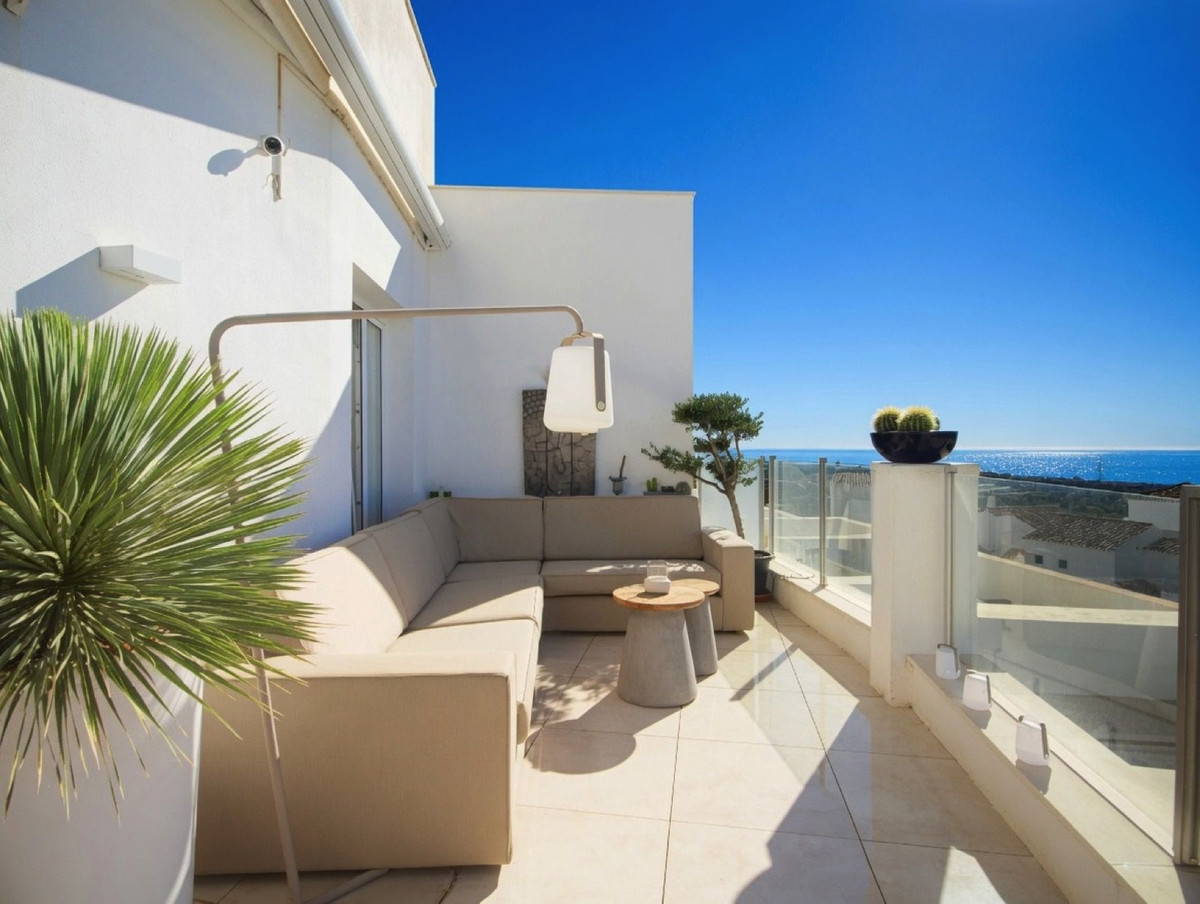 3 Bed Apartment for sale in Altos De Los Monteros Costa Del Sol, Málaga, Spain