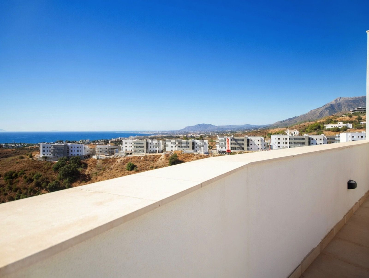3 Bed Apartment for sale in Altos De Los Monteros Costa Del Sol, Málaga, Spain