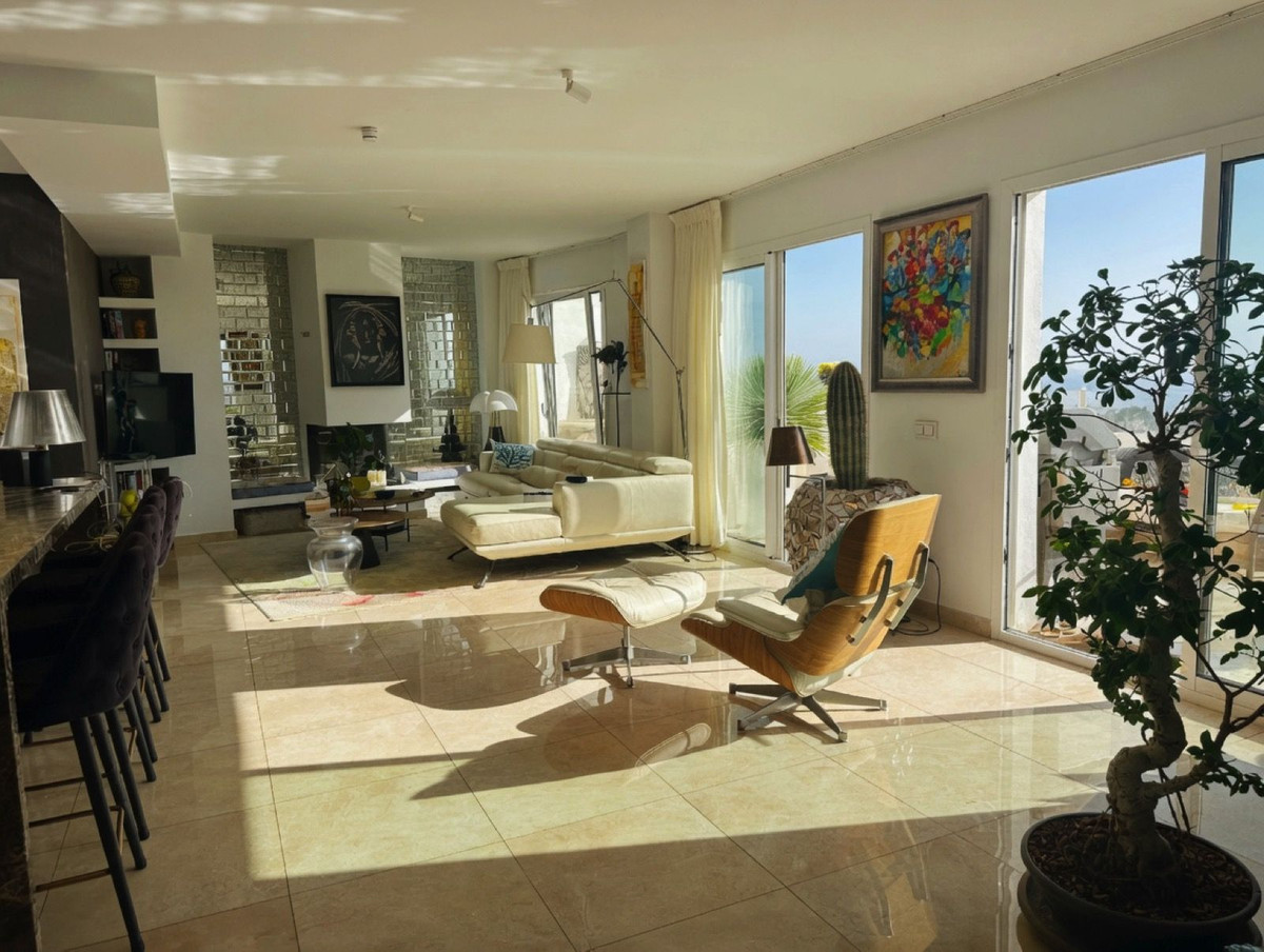 3 Bed Apartment for sale in Altos De Los Monteros Costa Del Sol, Málaga, Spain