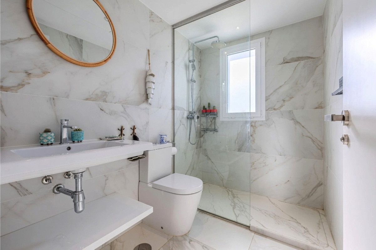 3 Bed Apartment for sale in Altos De Los Monteros Costa Del Sol, Málaga, Spain