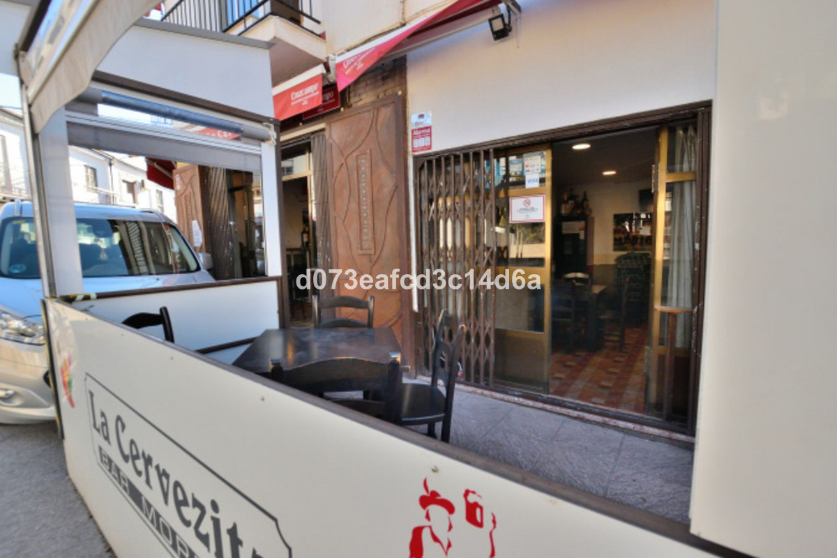 3 Bed Townhouse for sale in Ronda Costa Del Sol, Málaga, Spain