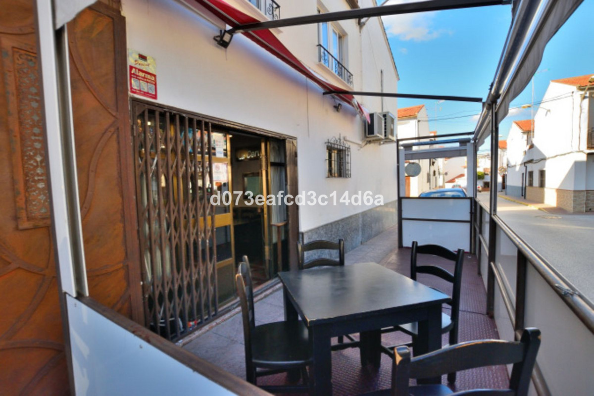 3 Bed Townhouse for sale in Ronda Costa Del Sol, Málaga, Spain