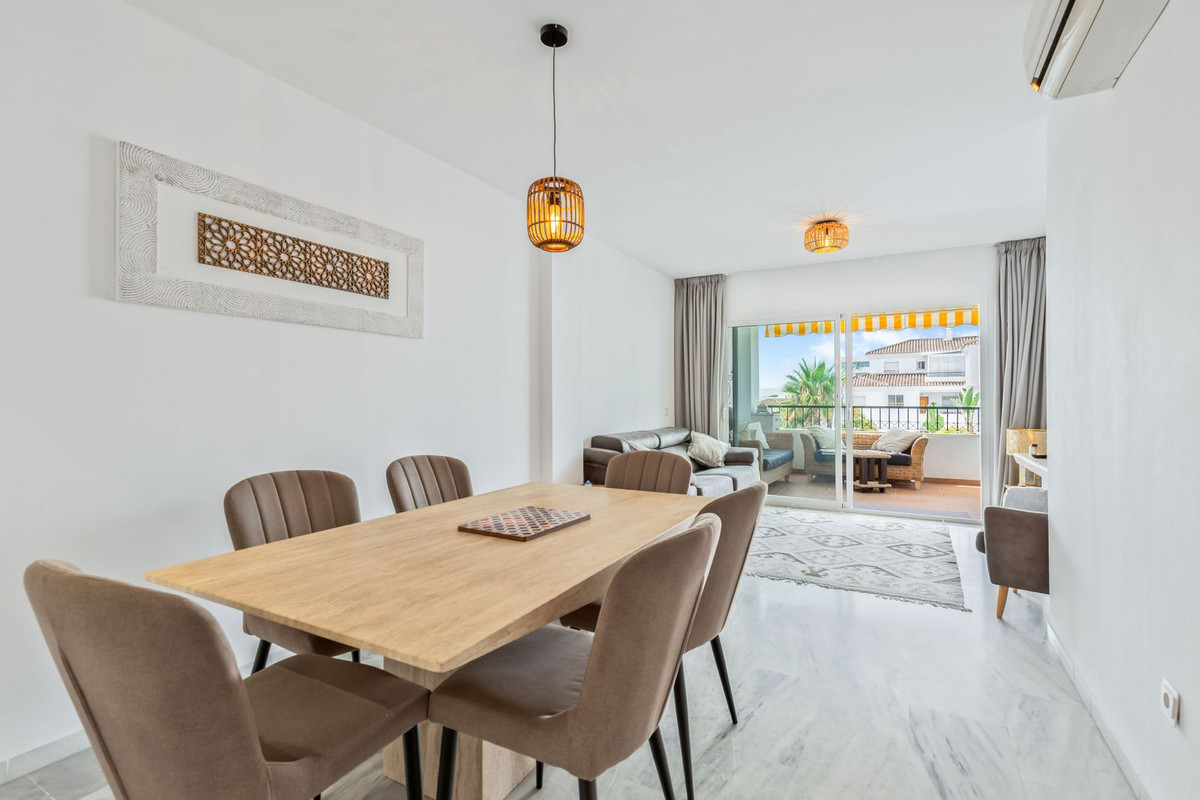 2 Bed Apartment for sale in Calahonda Costa Del Sol, Málaga, Spain