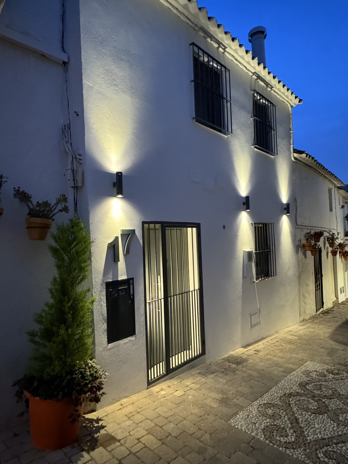 1 Bed Townhouse for sale in Estepona Costa Del Sol, Málaga, Spain
