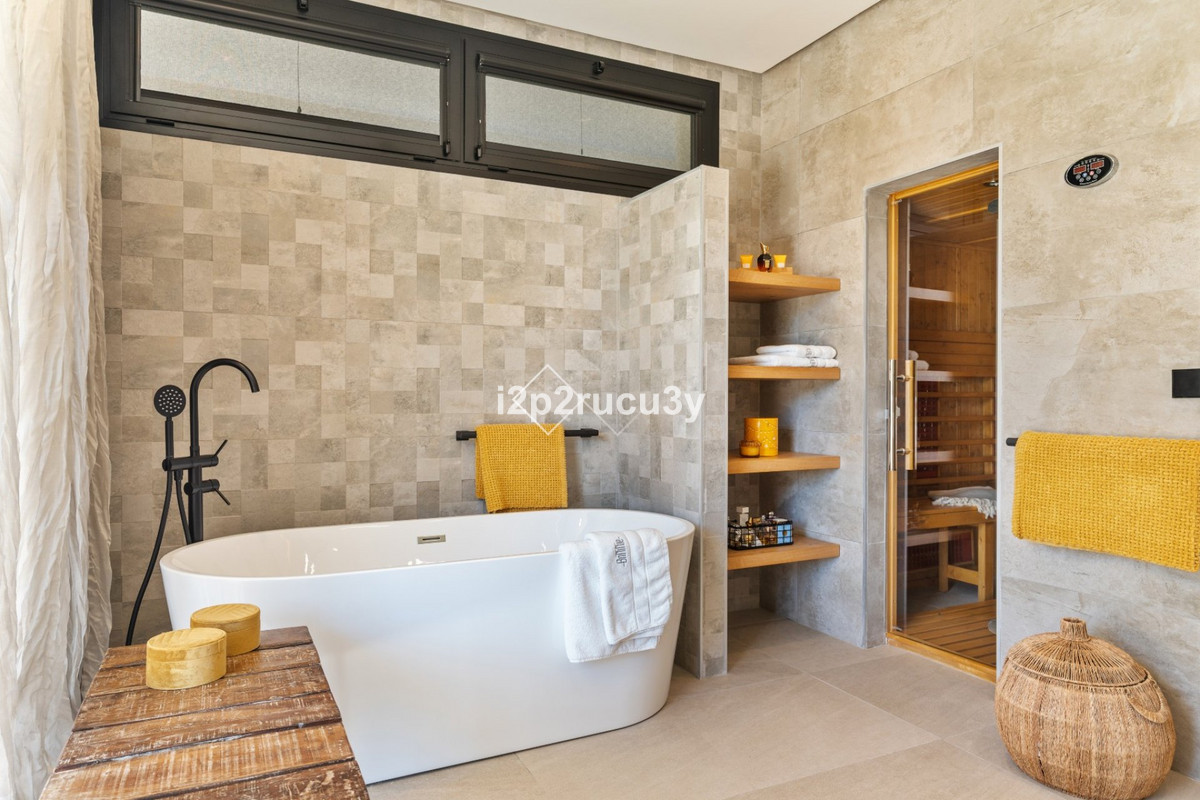 6 Bed Townhouse for sale in Moraira Costa Blanca, Alicante, Spain