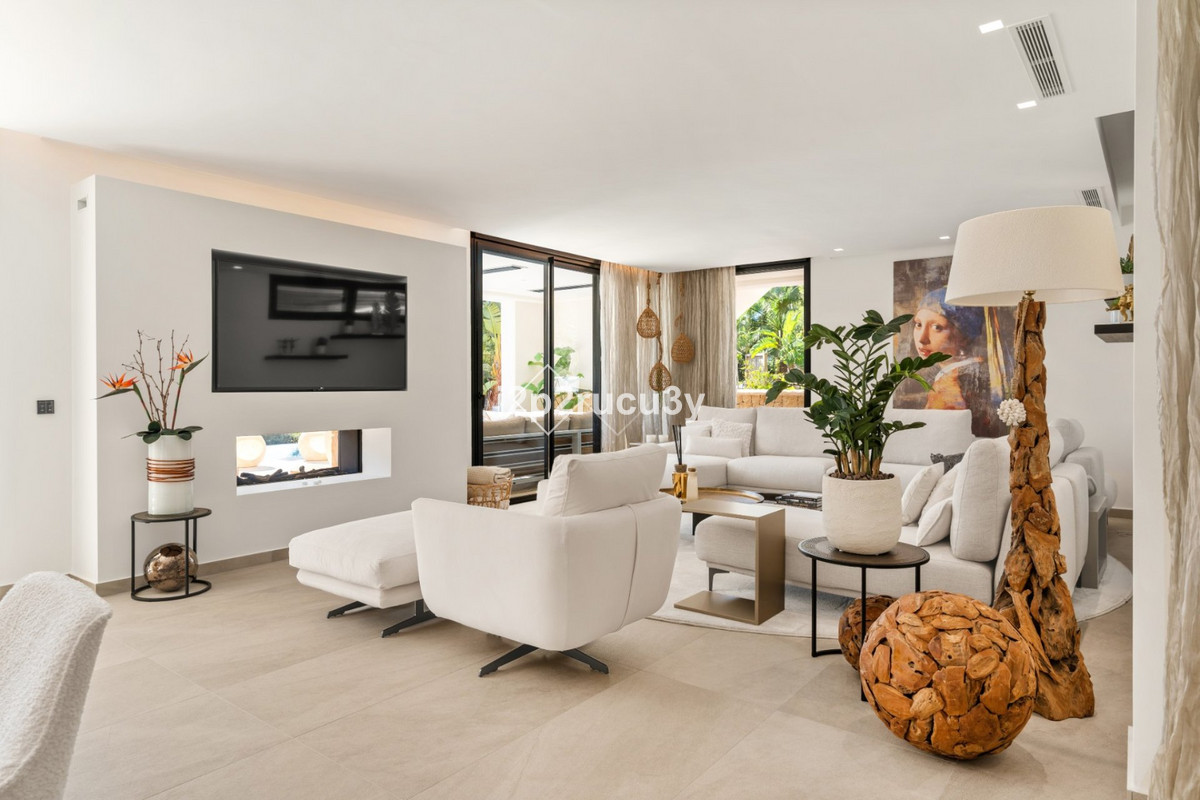 6 Bed Townhouse for sale in Moraira Costa Blanca, Alicante, Spain