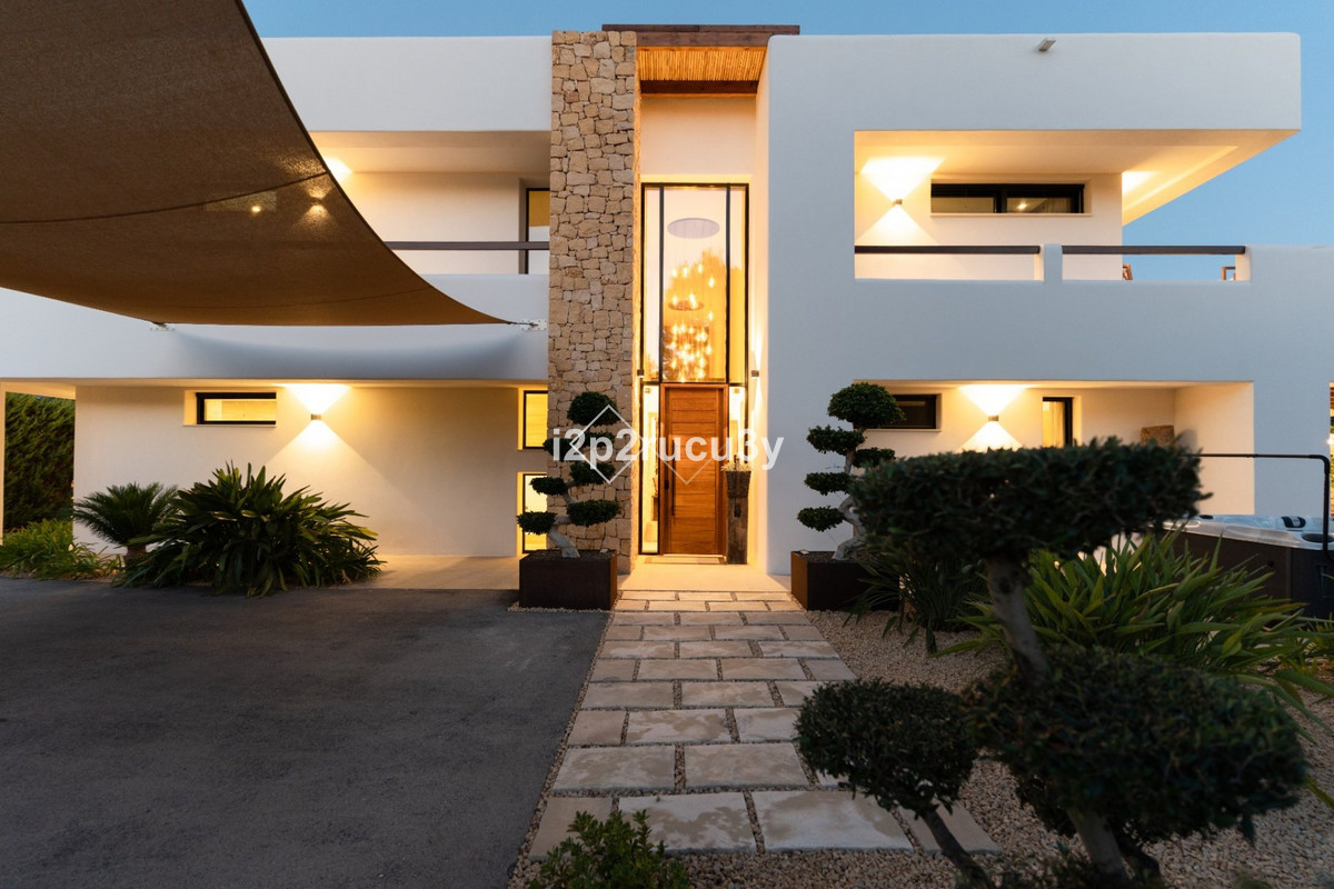 6 Bed Townhouse for sale in Moraira Costa Blanca, Alicante, Spain