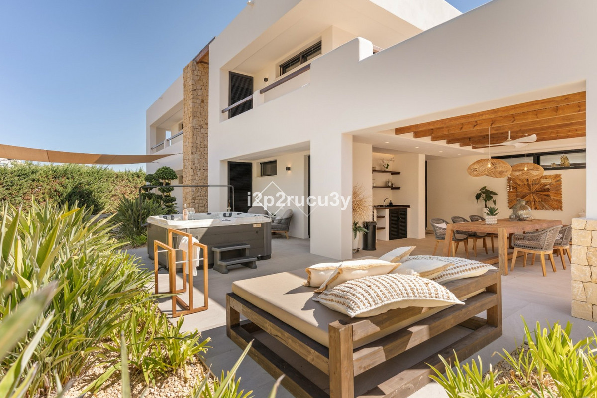 6 Bed Townhouse for sale in Moraira Costa Blanca, Alicante, Spain